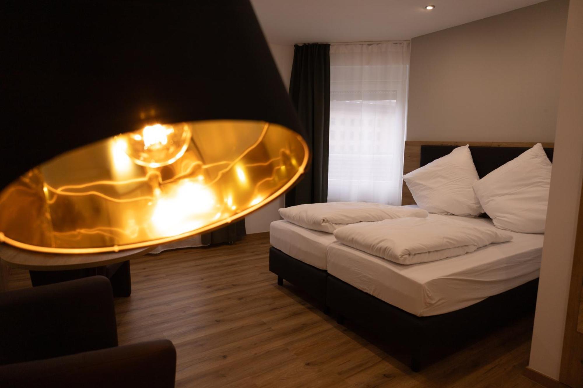 Hln Am Bahnhof Apartment *